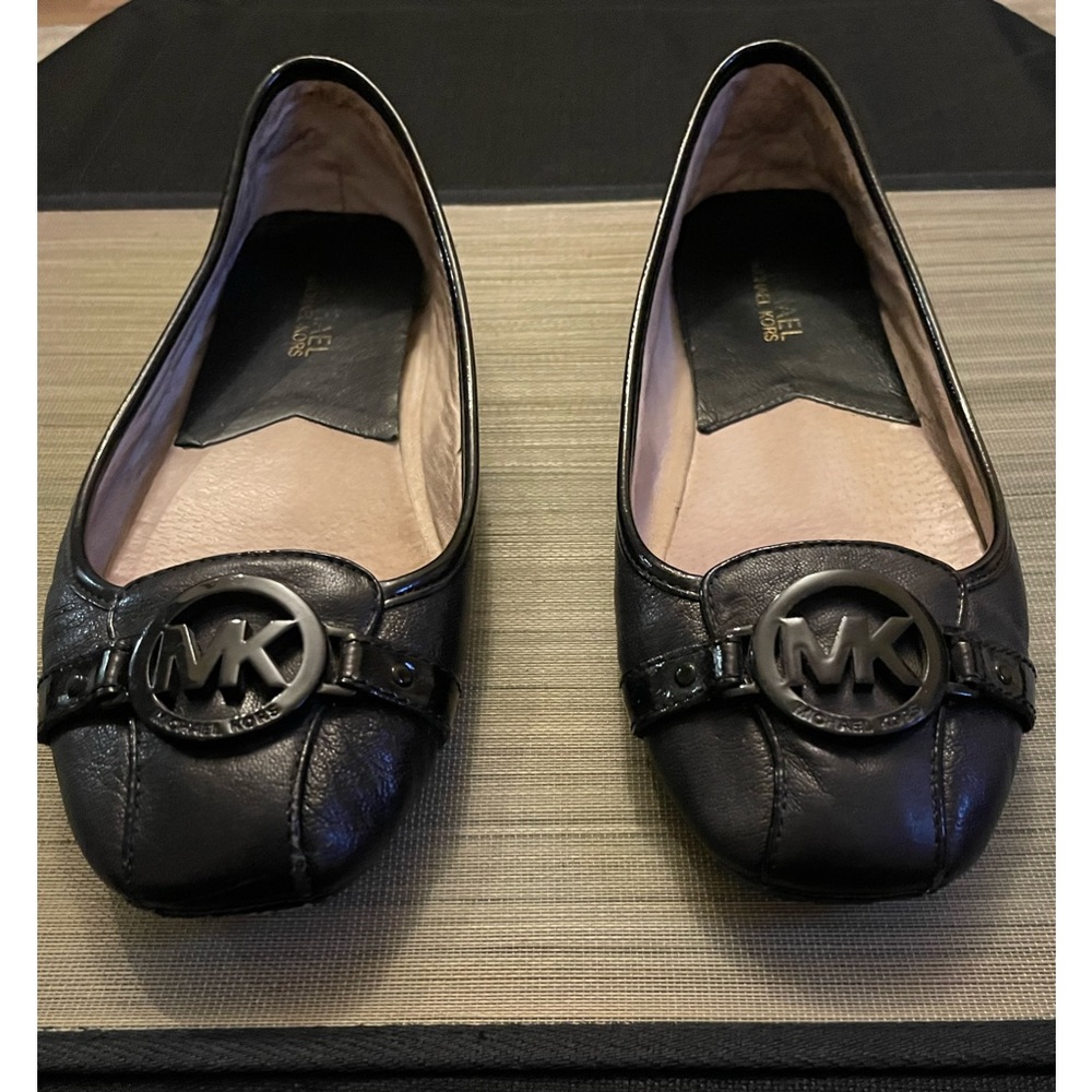 Michael Kors flats size 9. USED condition